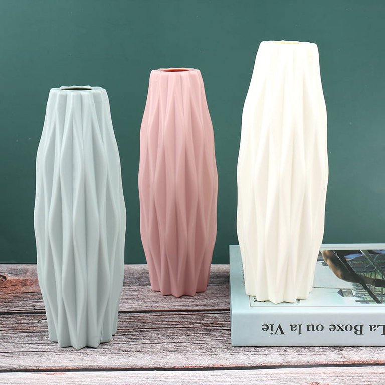 Modern Diamond Pattern Faux Ceramic Vase for Home & Desk Décor