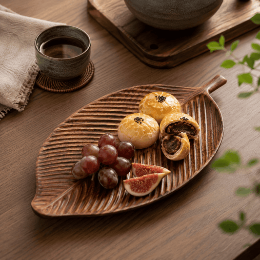 Folia - Sculpted Wooden Leaf Serving Tray - Image