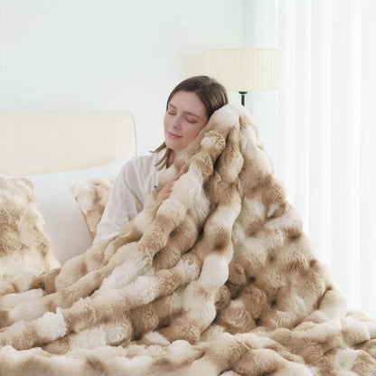 100% Weighted Faux Rabbit Fur Throw Blanket, Ultra Soft Fluffy Thick Plush Fuzzy Blanket, Cozy Warm Luxury Bubble Furry Blanket for Sofa Couch Bed Chair, Decorative Shaggy Fleece Blanket for Home Bedroom Decor, All Season Use.