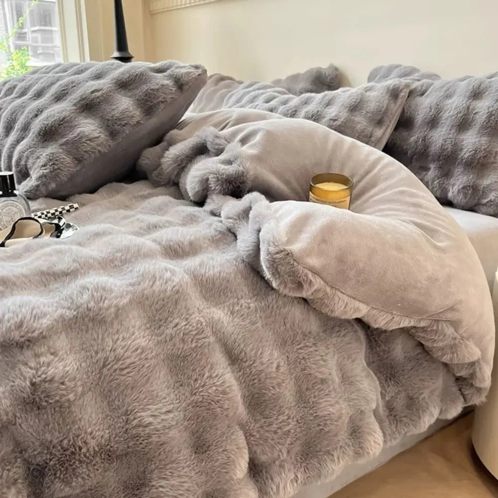100% Weighted Faux Rabbit Fur Throw Blanket, Ultra Soft Fluffy Thick Plush Fuzzy Blanket, Cozy Warm Luxury Bubble Furry Blanket for Sofa Couch Bed Chair, Decorative Shaggy Fleece Blanket for Home Bedroom Decor, All Season Use.