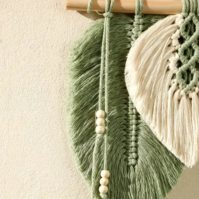 Handmade Macrame Leaf Wall Hanging, Boho Woven Leaves Tapestry, Wall Art for Bedroom Home Decor Gift for Women Girls